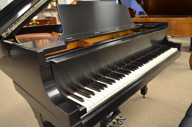 1923 Steinway M grand, satin ebony - Grand Pianos